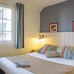Hotel apartamentowy Pierre & Premium De La 4*