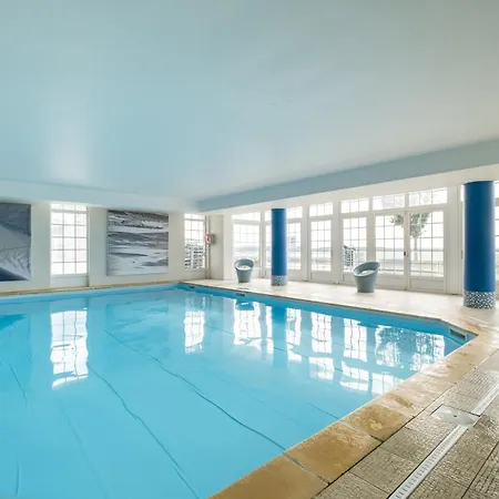 Pierre & Premium De La Aparthotel 4*