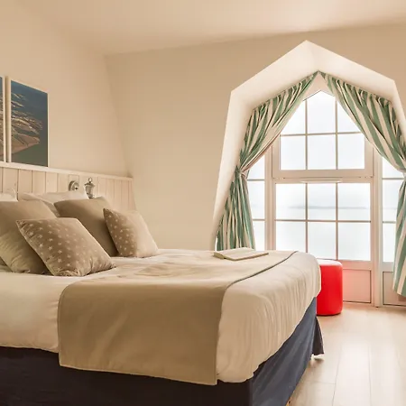 Aparthotel Pierre & Premium De La